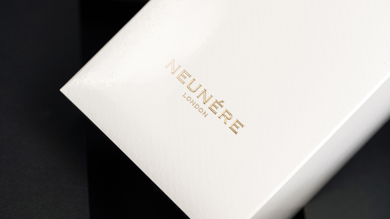 Neunére Perfume shipping box packaging