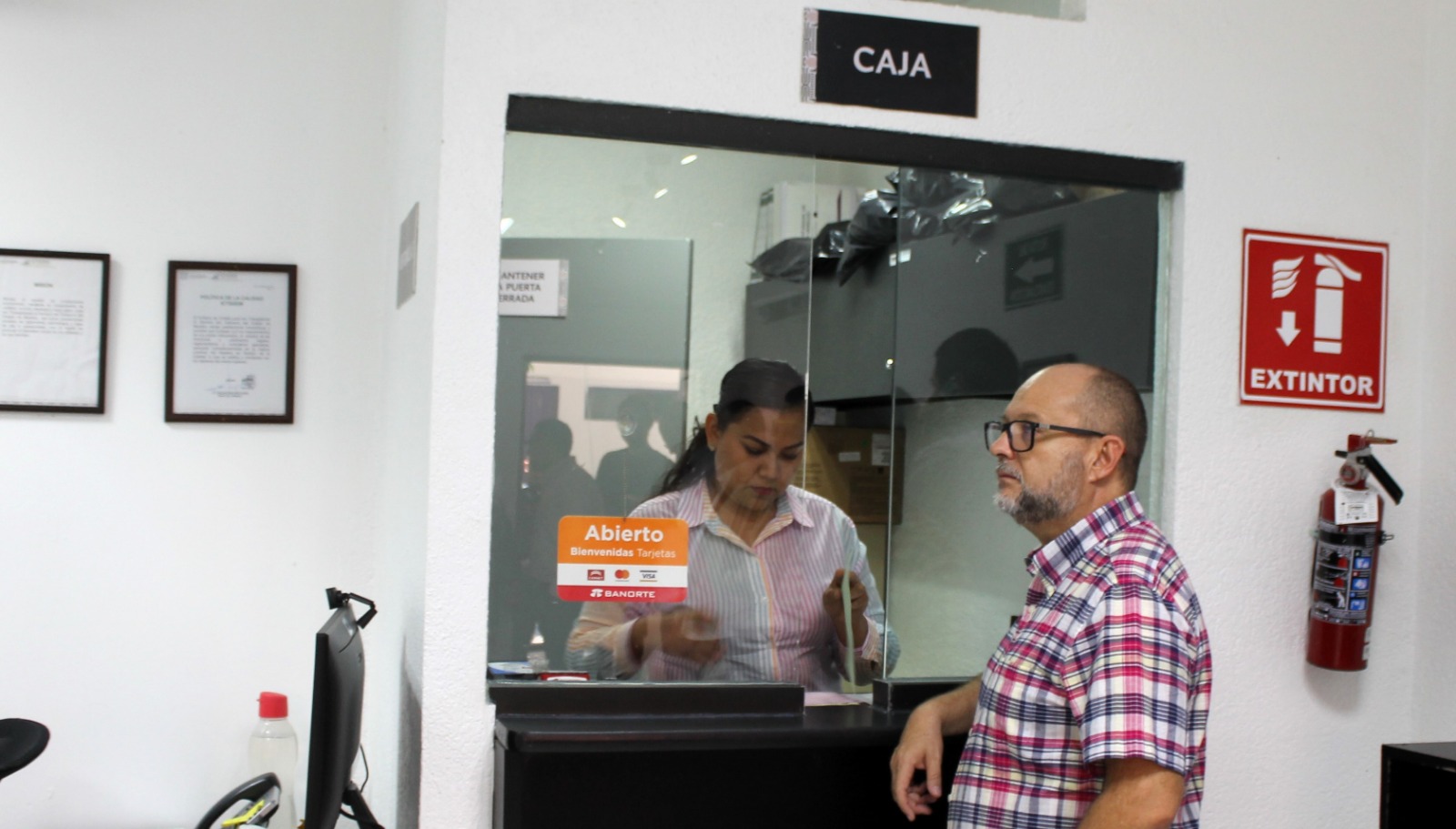 Garantiza Poder Ejecutivo estatal que personal laboral tenga acceso a recursos necesarios para mejorar su calidad de vida