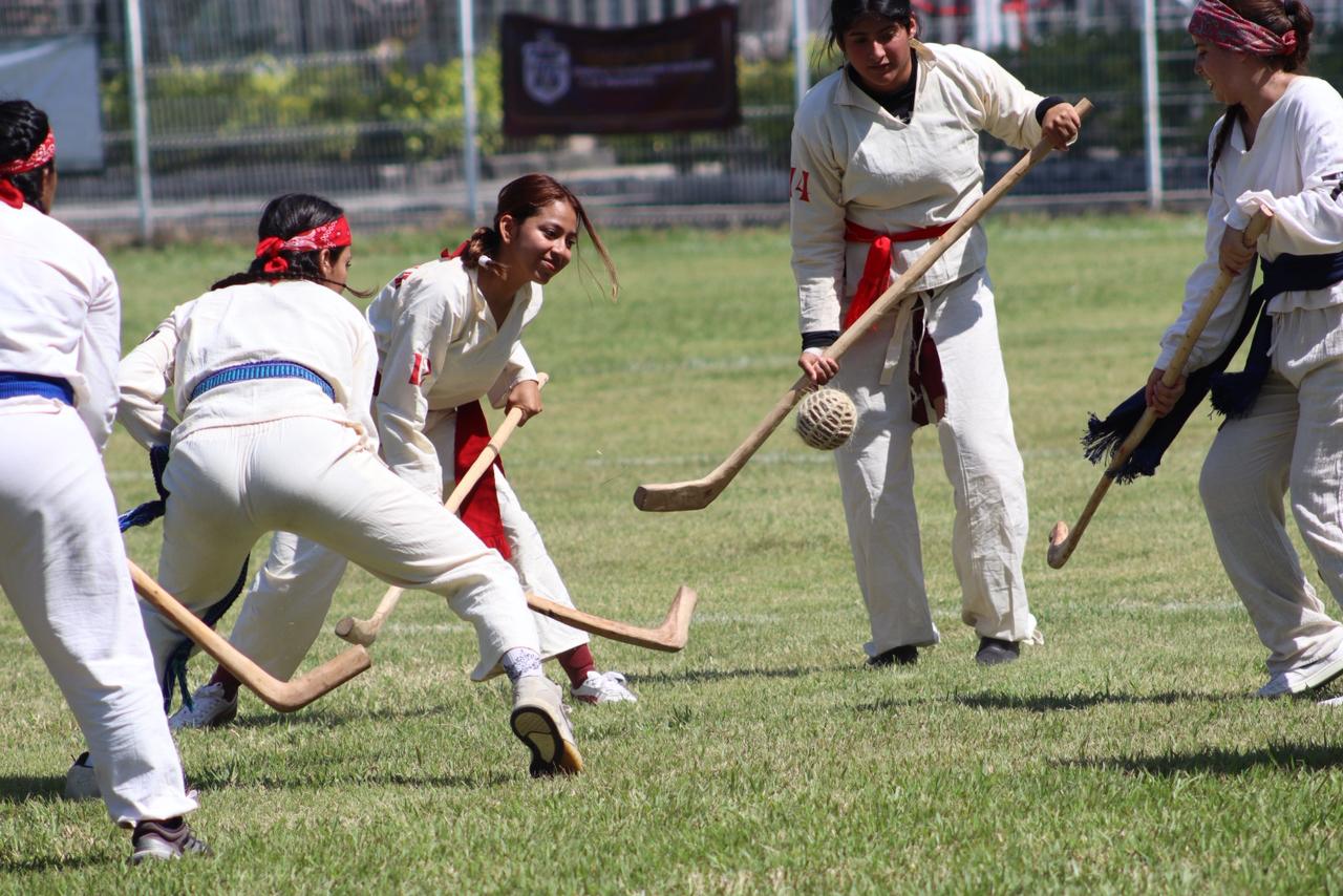 Se definen las semifinales de pelota purépecha en el Encuentro Nacional Deportivo Indígena