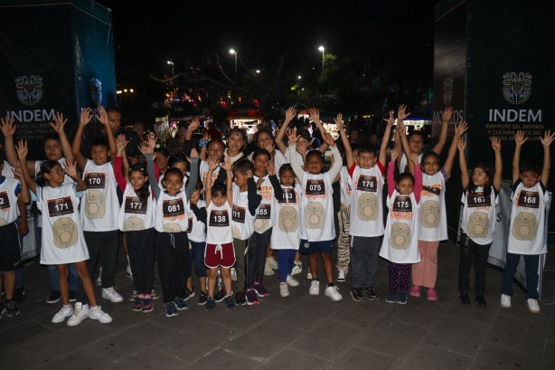 Realiza Indem Carrera Nocturna Miquixtli 2025