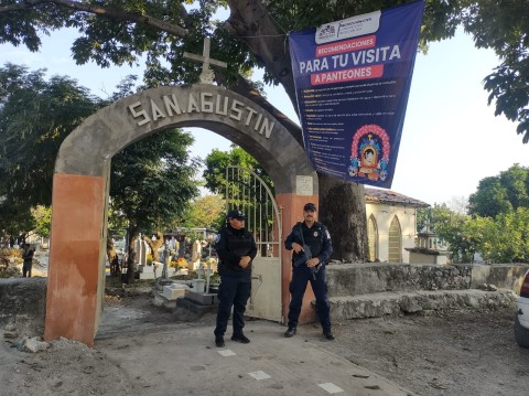 Transcurre en orden y paz la asistencia a los panteones en Morelos