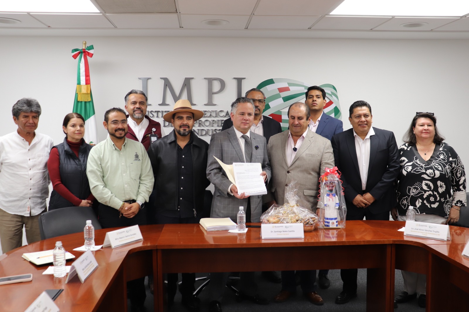 Presenta Gobierno de Morelos Indicación Geográfica del traje de Chinelo originario del estado