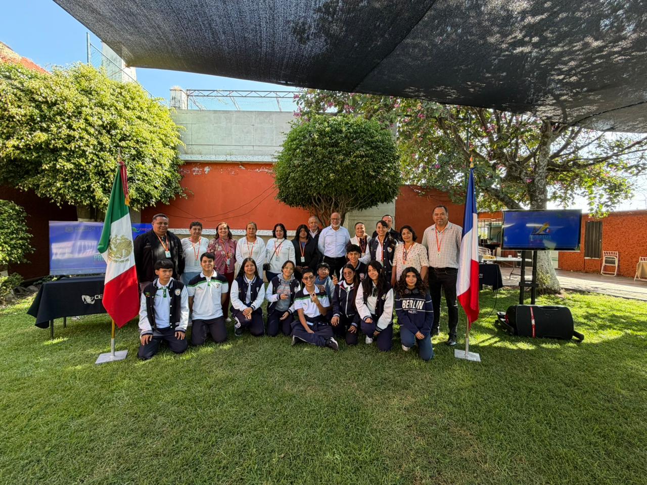 Viajarán estudiantes de CECyTE Morelos a Francia como parte del Programa Bicultural 2025