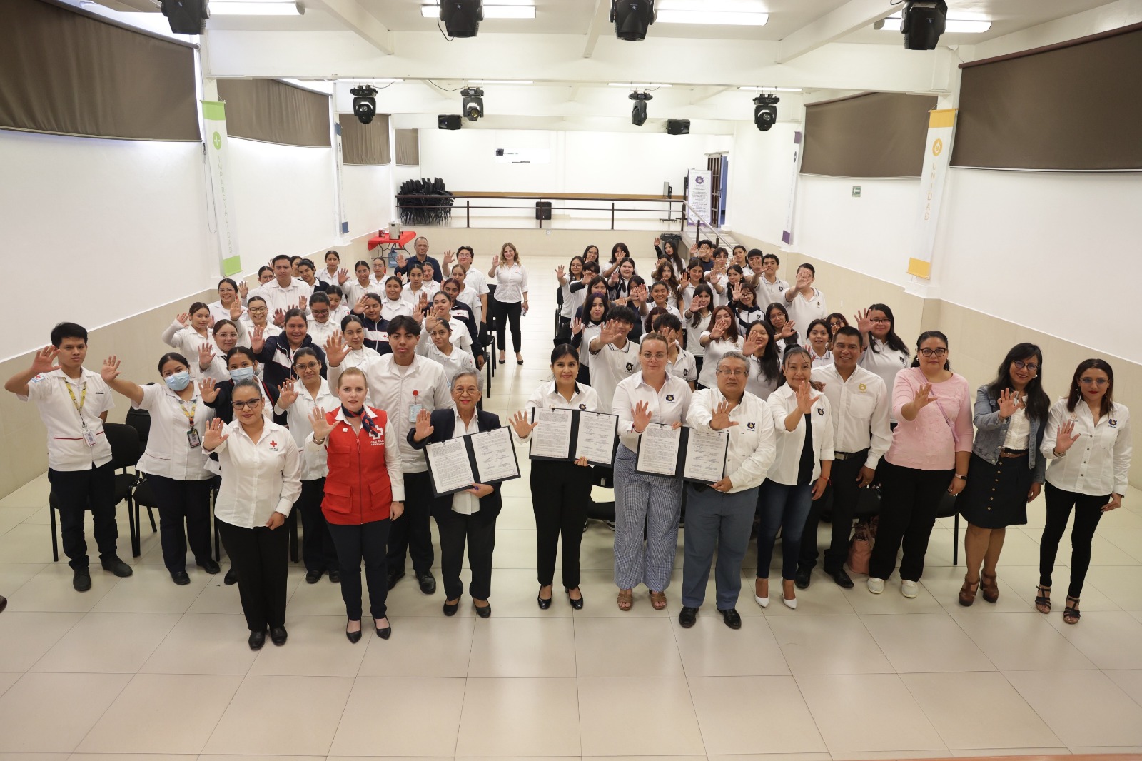 Promueven Cobaem y escuela de enfermería “Florencia Nightingale” de la Cruz Roja formación de futuros profesionales en la salud