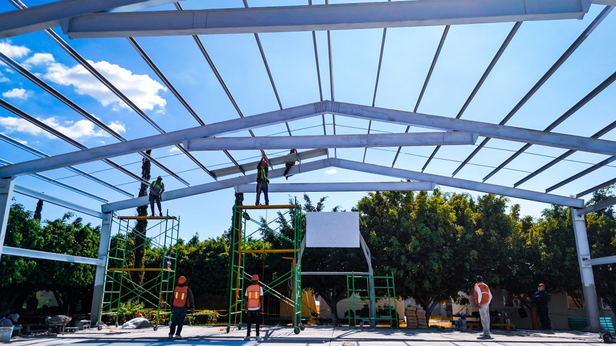 Avanza construcción de techumbre en escuela de Jalostoc Avanza construcción de techumbre en escuela de Jalostoc