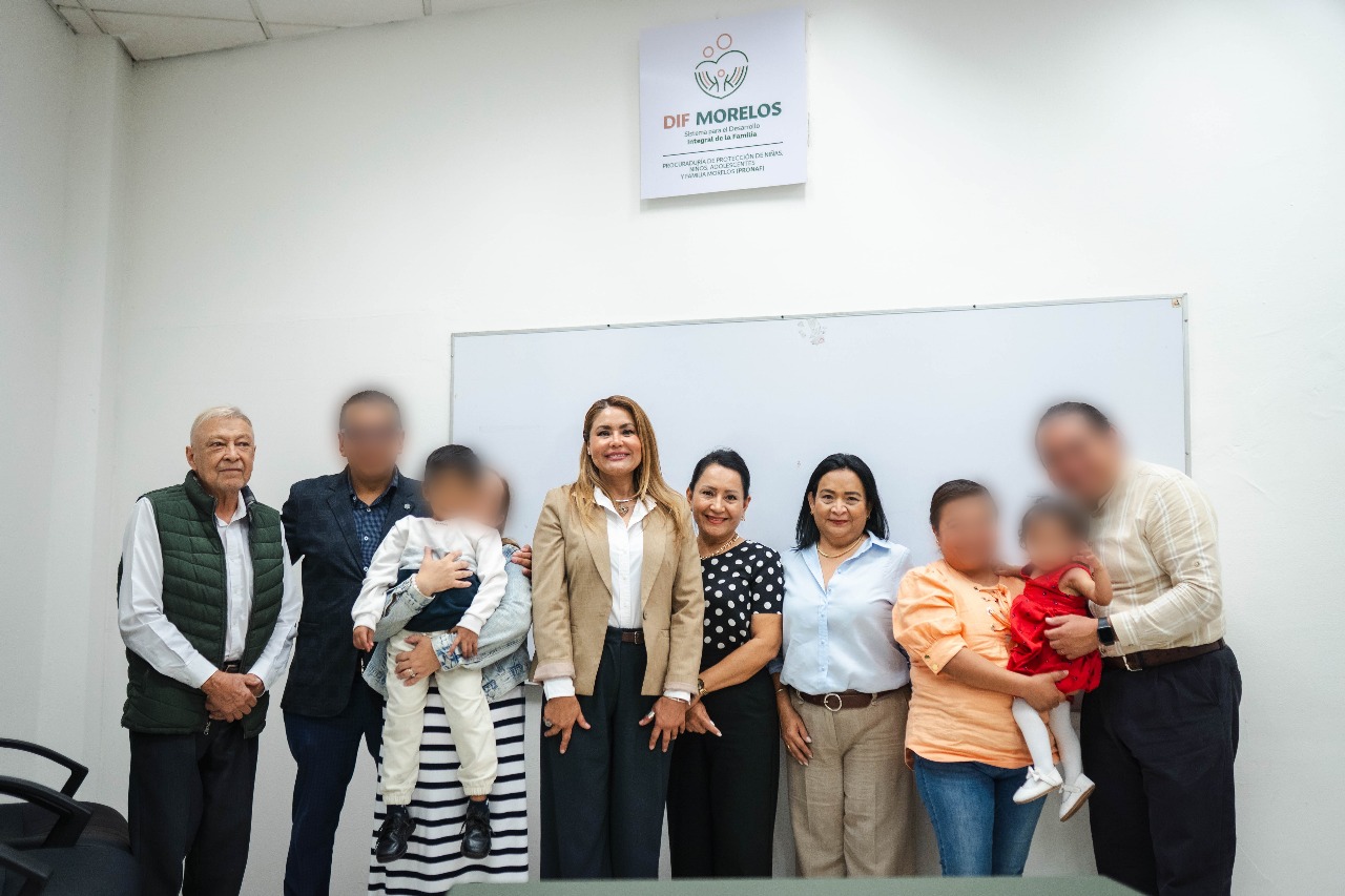 Garantiza SEDIF derecho a una niña y un niño a vivir en familia Garantiza SEDIF derecho a una niña y un niño a vivir en familia