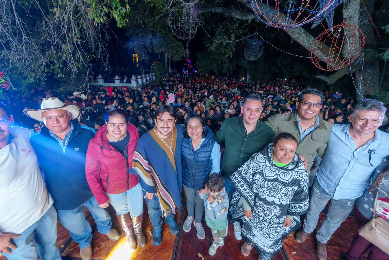 Inicia temporada navideña del Cerro Iluminado Jumiltepec 2025 Inicia temporada navideña del Cerro Iluminado Jumiltepec 2025