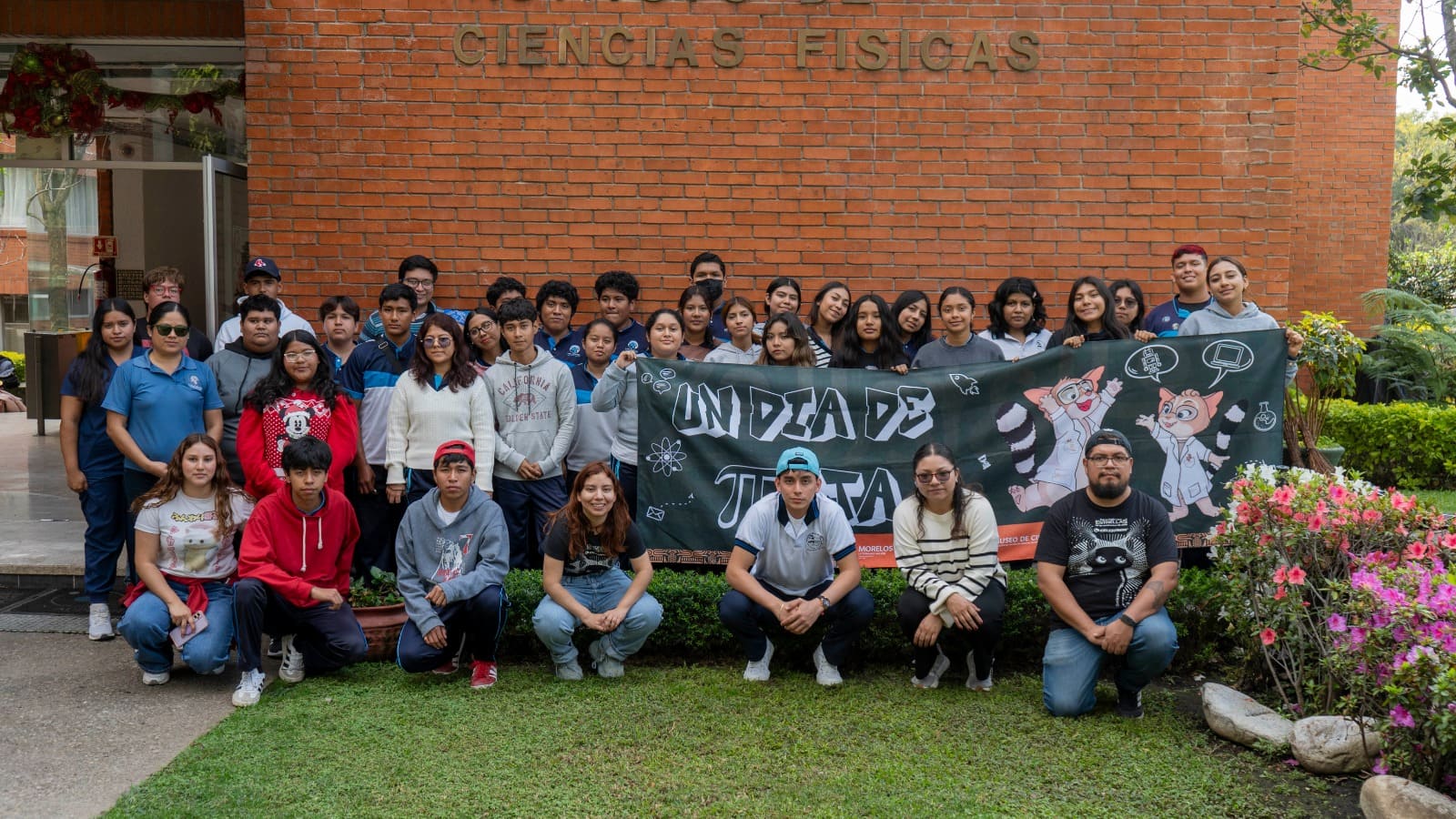 Acerca CeMoCC vocaciones científicas a las y los jóvenes de Tlaquiltenango con el programa “Un Día de Pinta” Acerca CeMoCC vocaciones científicas a las y los jóvenes de Tlaquiltenango con el programa “Un Día de Pinta”