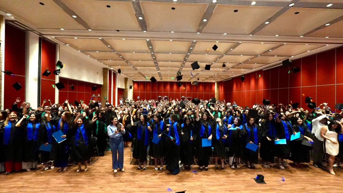 Acompaña Gobierno de Morelos graduación de la novena generación de la Escuela de Turismo de la UAEM