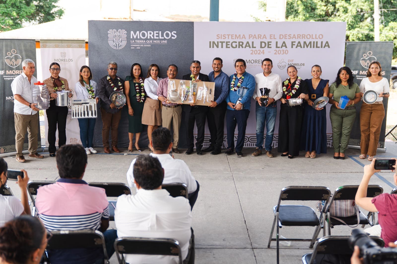 Logra SEDIF beneficiar a 125 planteles educativos con entrega de equipos y utensilios de cocina Logra SEDIF beneficiar a 125 planteles educativos con entrega de equipos y utensilios de cocina