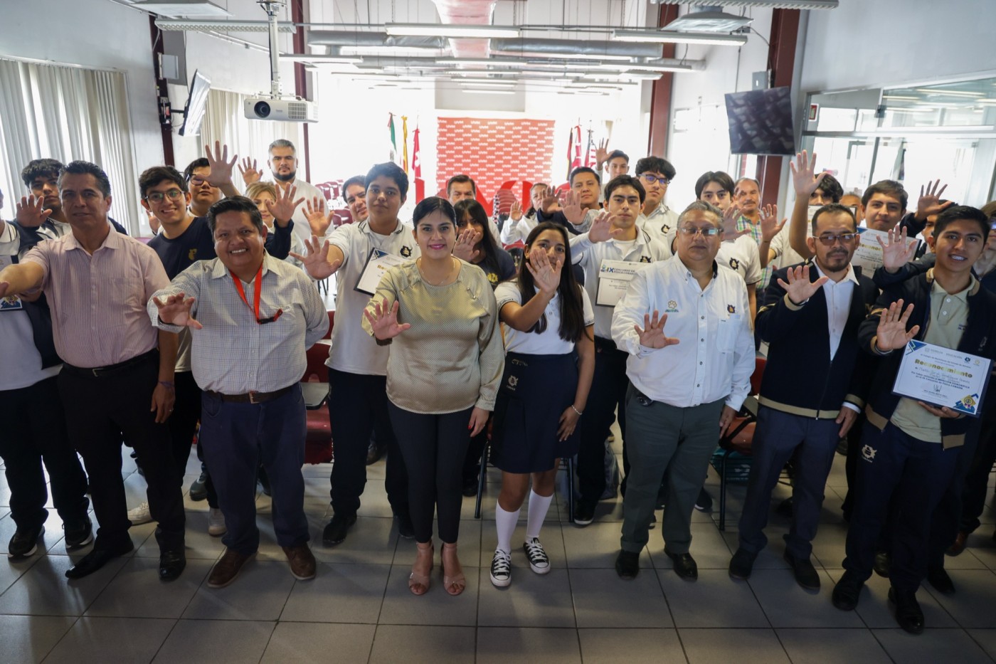 Inspira Cobaem vocaciones científicas en el IX Concurso Estatal de Física 2025