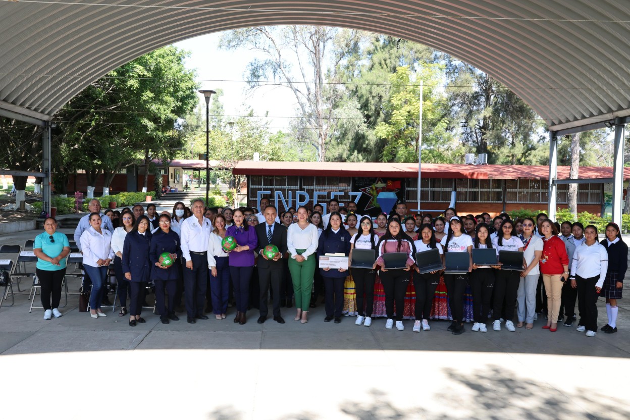 Dignifican autoridades educativas dormitorios en la Normal de Amilcingo