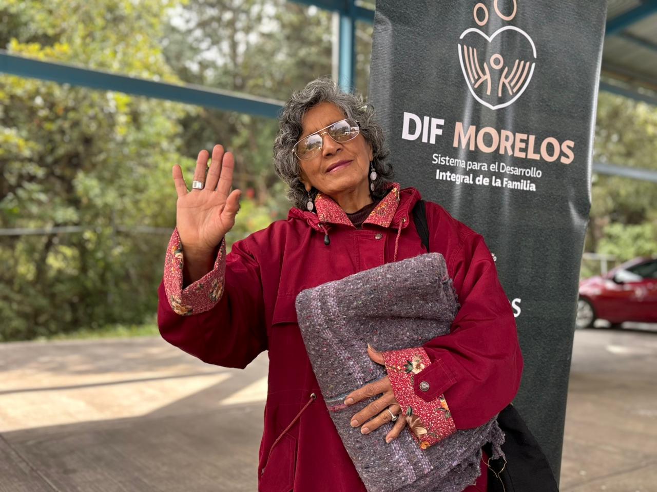 Avanza SEDIF en distribución de cobijas y ropa invernal a población vulnerable Avanza SEDIF en distribución de cobijas y ropa invernal a población vulnerable