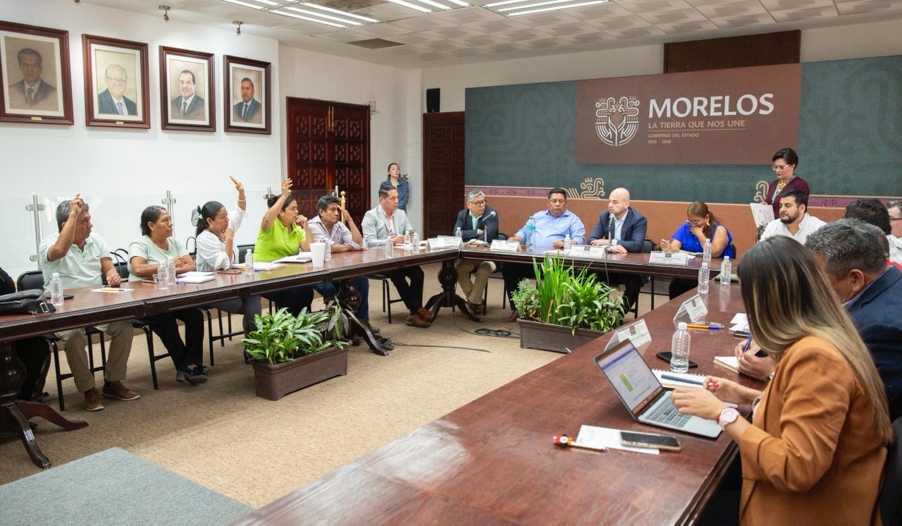 Por unanimidad de votos, las y los integrantes del cabildo del municipio indígena de Xoxocotla firmaron de conformidad el mando coordinado