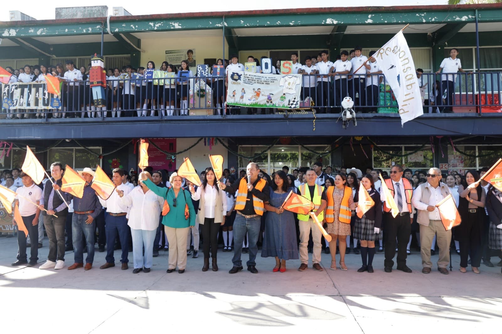 Trabajo coordinado entre Cobaem y Ayuntamiento de Tepalcingo permite arranque de obra de techumbre en plantel 07 del subsistema Trabajo coordinado entre Cobaem y Ayuntamiento de Tepalcingo permite arranque de obra de techumbre en plantel 07 del subsistema