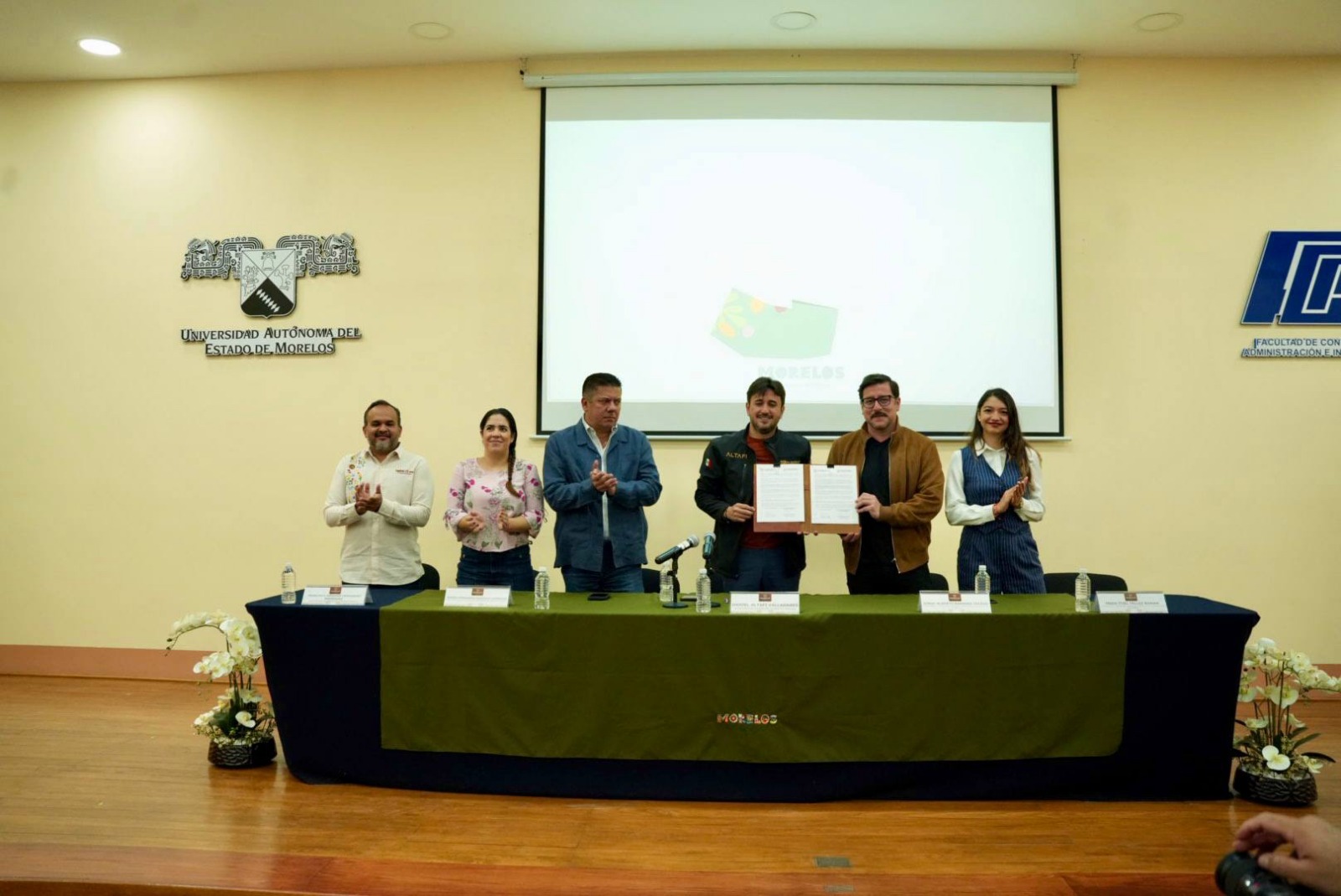 Inicia Gobierno de Morelos capacitación a taxis turísticos para mejorar la atención a visitantes Inicia Gobierno de Morelos capacitación a taxis turísticos para mejorar la atención a visitantes