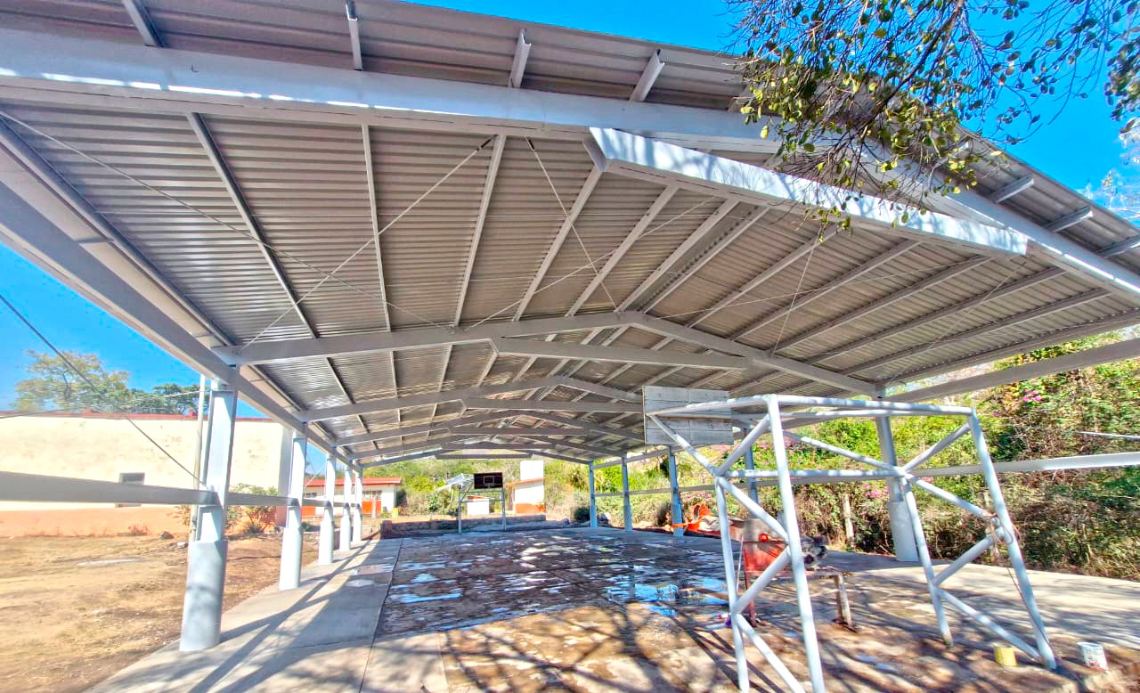 Mantiene Gobierno de “La tierra que nos une” compromiso de llevar obra pública a comunidades alejadas Mantiene Gobierno de “La tierra que nos une” compromiso de llevar obra pública a comunidades alejadas