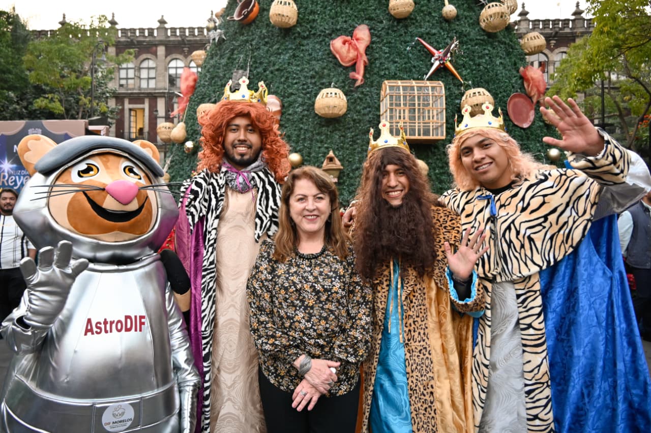 Encabeza gobernadora Margarita González Saravia la partida de la tradicional rosca de Reyes Magos Encabeza gobernadora Margarita González Saravia la partida de la tradicional rosca de Reyes Magos