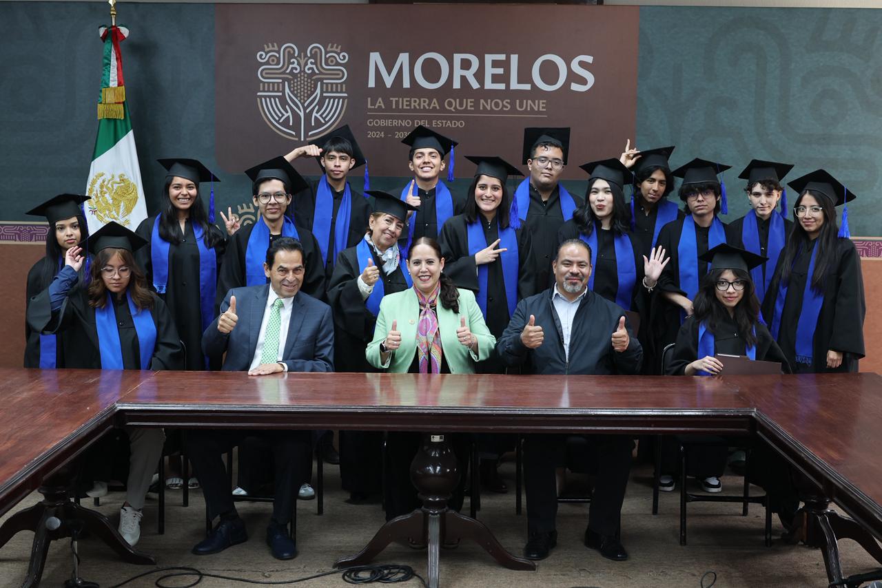 Amplía Gobierno de Morelos acceso a la educación media superior con graduación de Preparatoria Abierta