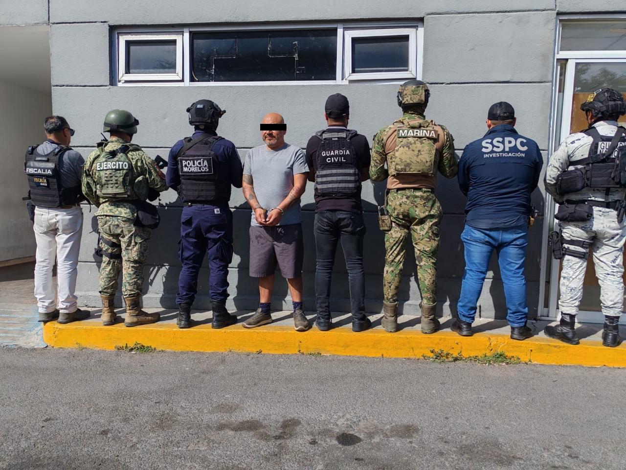 Mediante operativo interinstitucional conjunto aseguran en Morelos a un masculino relacionado con el homicidio doloso de tres personas en Michoacán