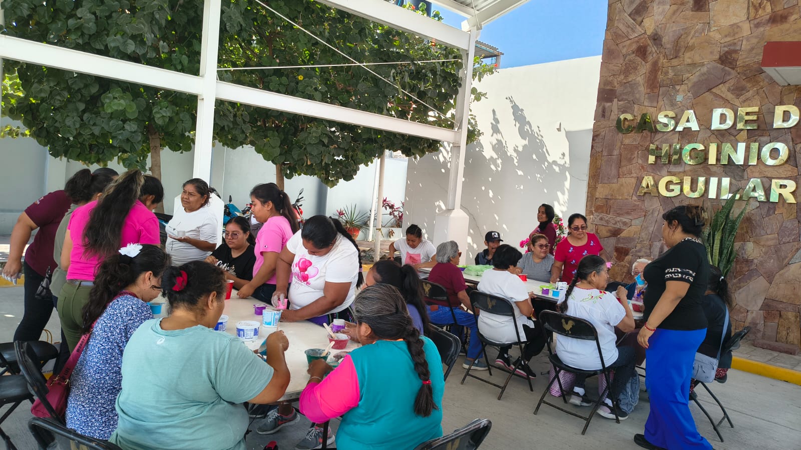 Fortalece Gobierno de Morelos autonomía económica de las mujeres con taller creativo en Tepalcingo