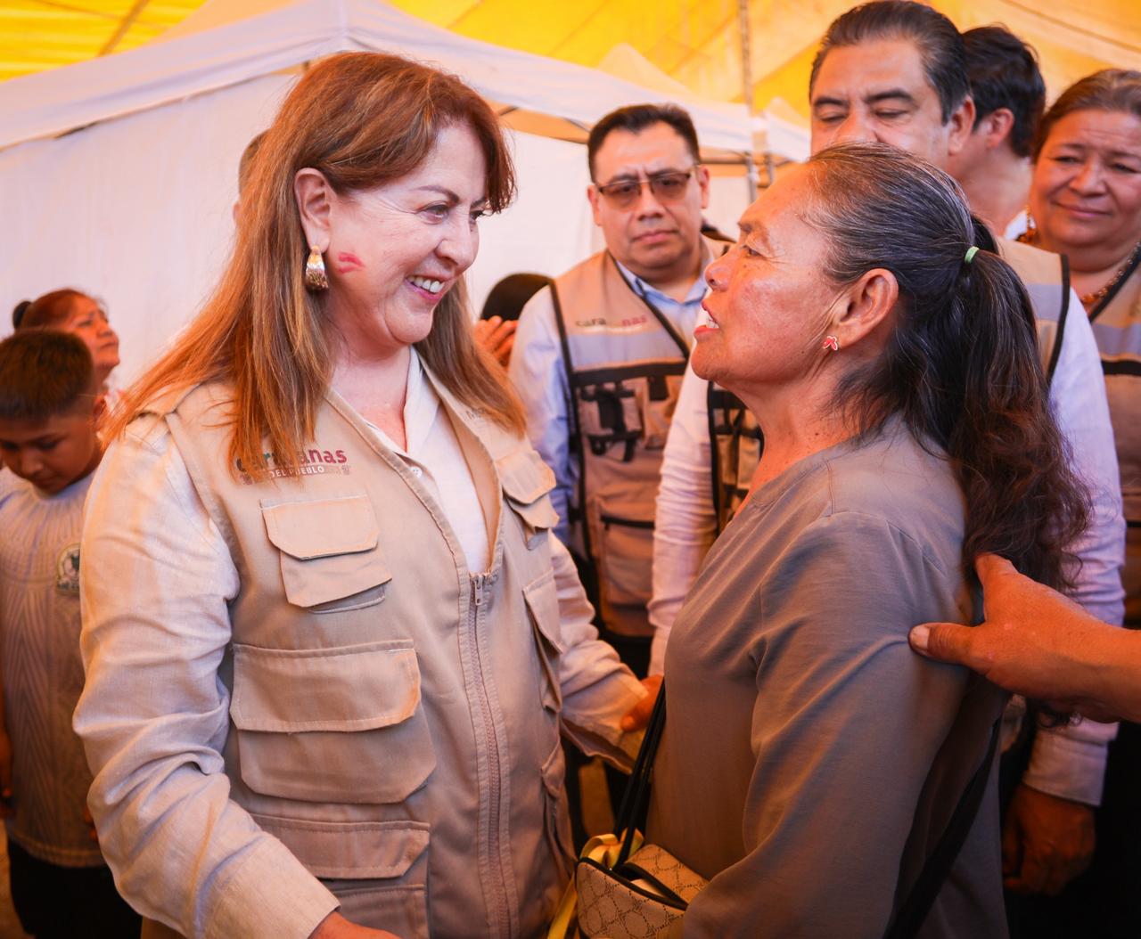 Se benefician familias de Temixco con las Caravanas del Pueblo