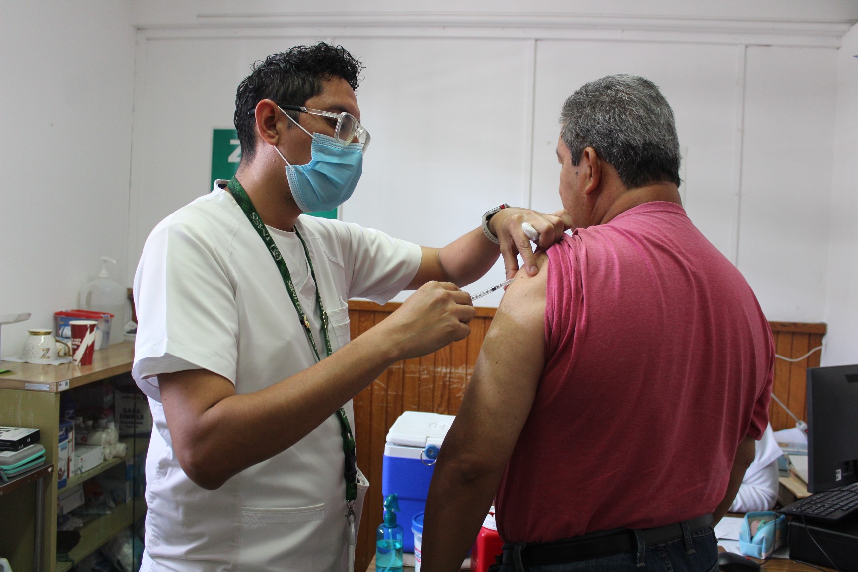 Fortalece Gobierno de Morelos la salud de sus trabajadores con tercera jornada de vacunación en Palacio