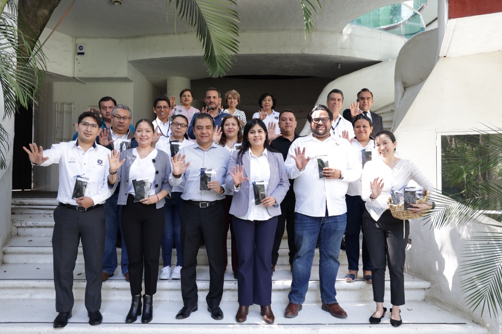 Atiende Cobaem Salud visual de comunidad educativa en coordinación con Fundación es por México A.C.