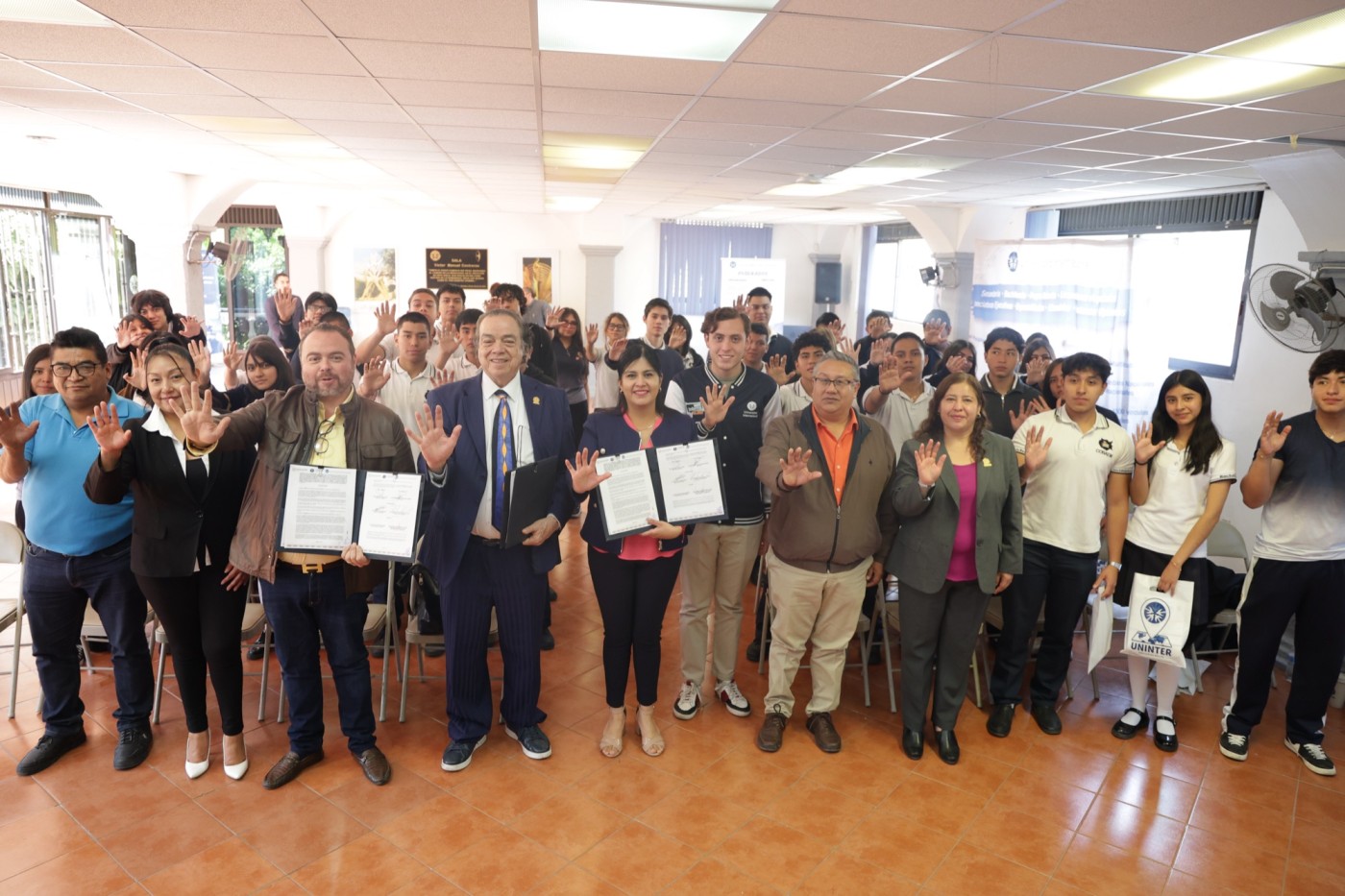 Comprometido Cobaem con la formación profesional de la comunidad estudiantil