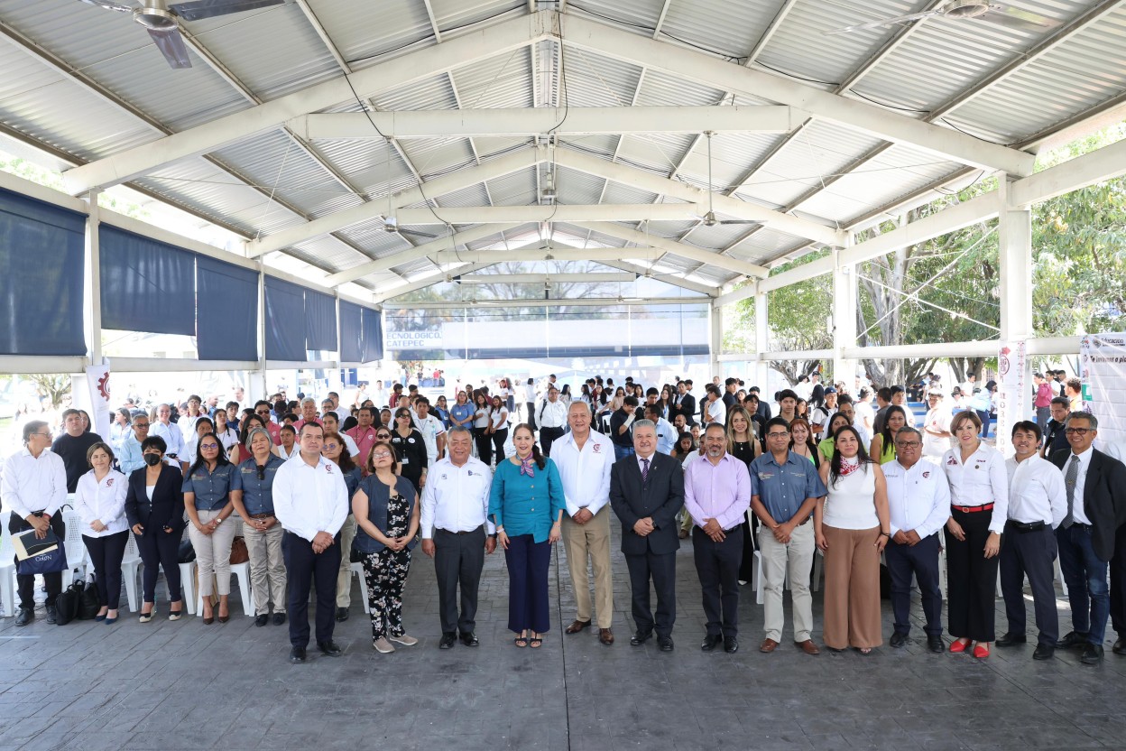 Impulsa Secretaría de Educación formación integral de la juventud a través concursos de emprendimiento, ciencia y tecnología