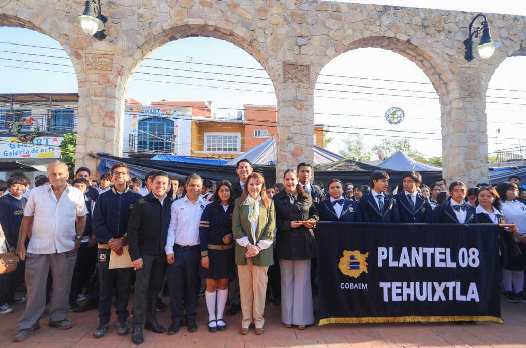 Se reúne Margarita González Saravia con presidentas y presidentes municipales de la zona sur de Morelos