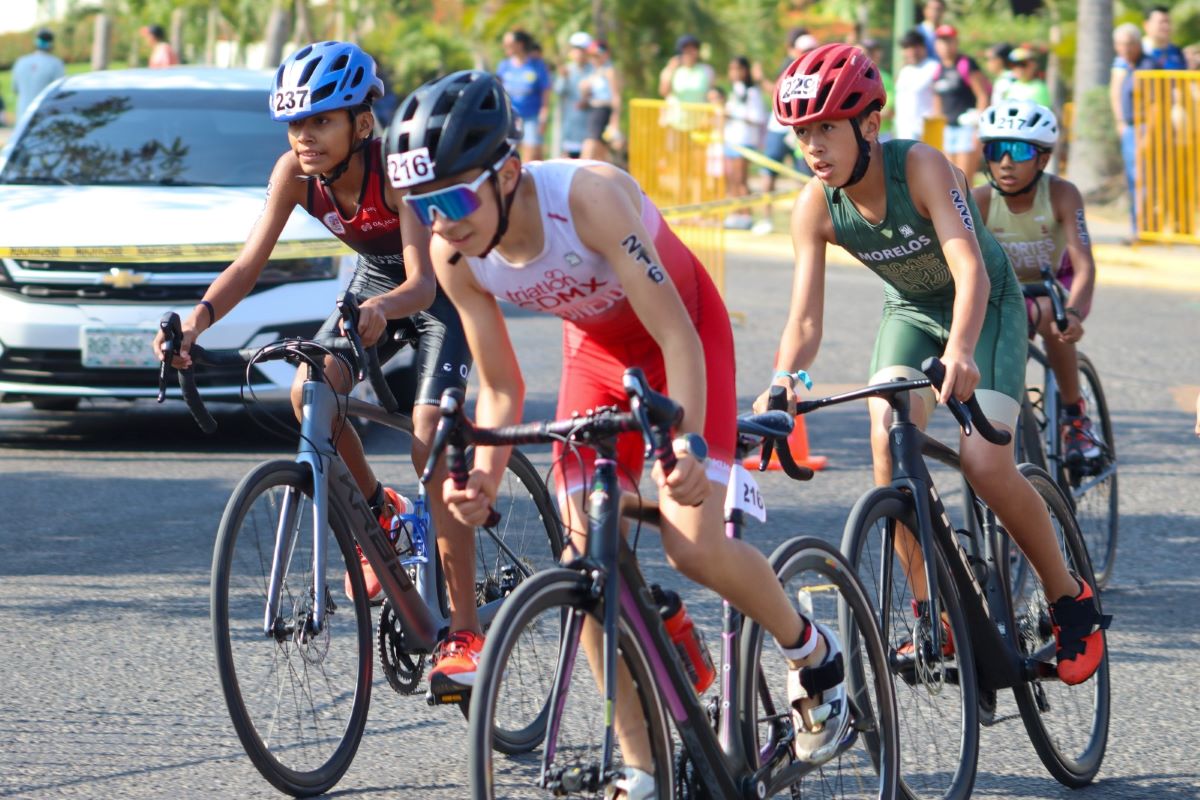Compiten morelenses en triatlón y ciclismo de pista en Olimpiada Nacional