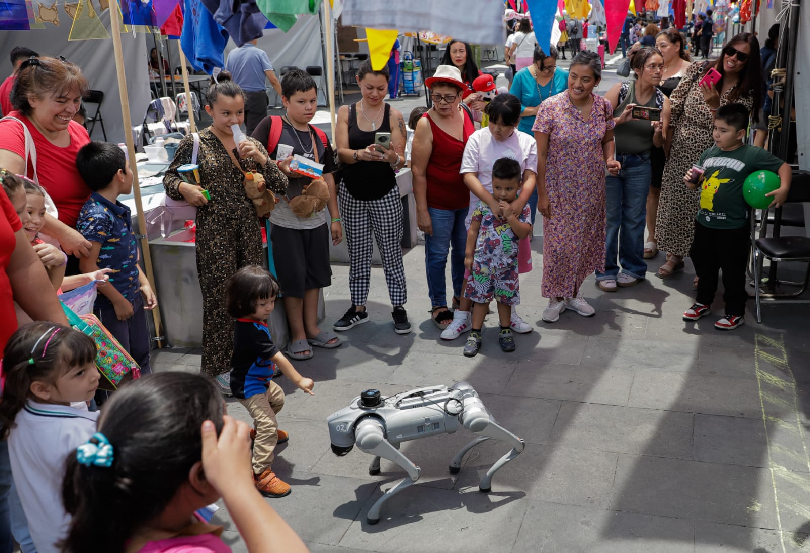 Despierta Gobierno de Morelos curiosidad científica de la niñez con experiencias interactivas de robots