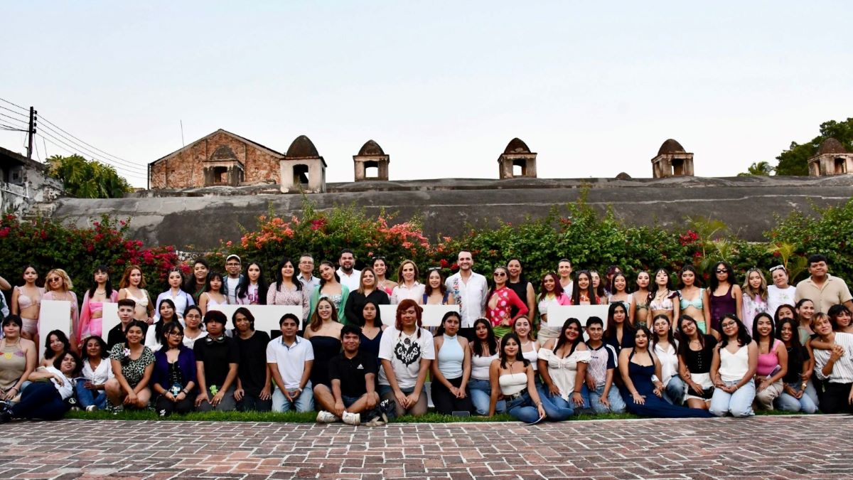 Realiza UTEZ pasarela de moda con impacto social