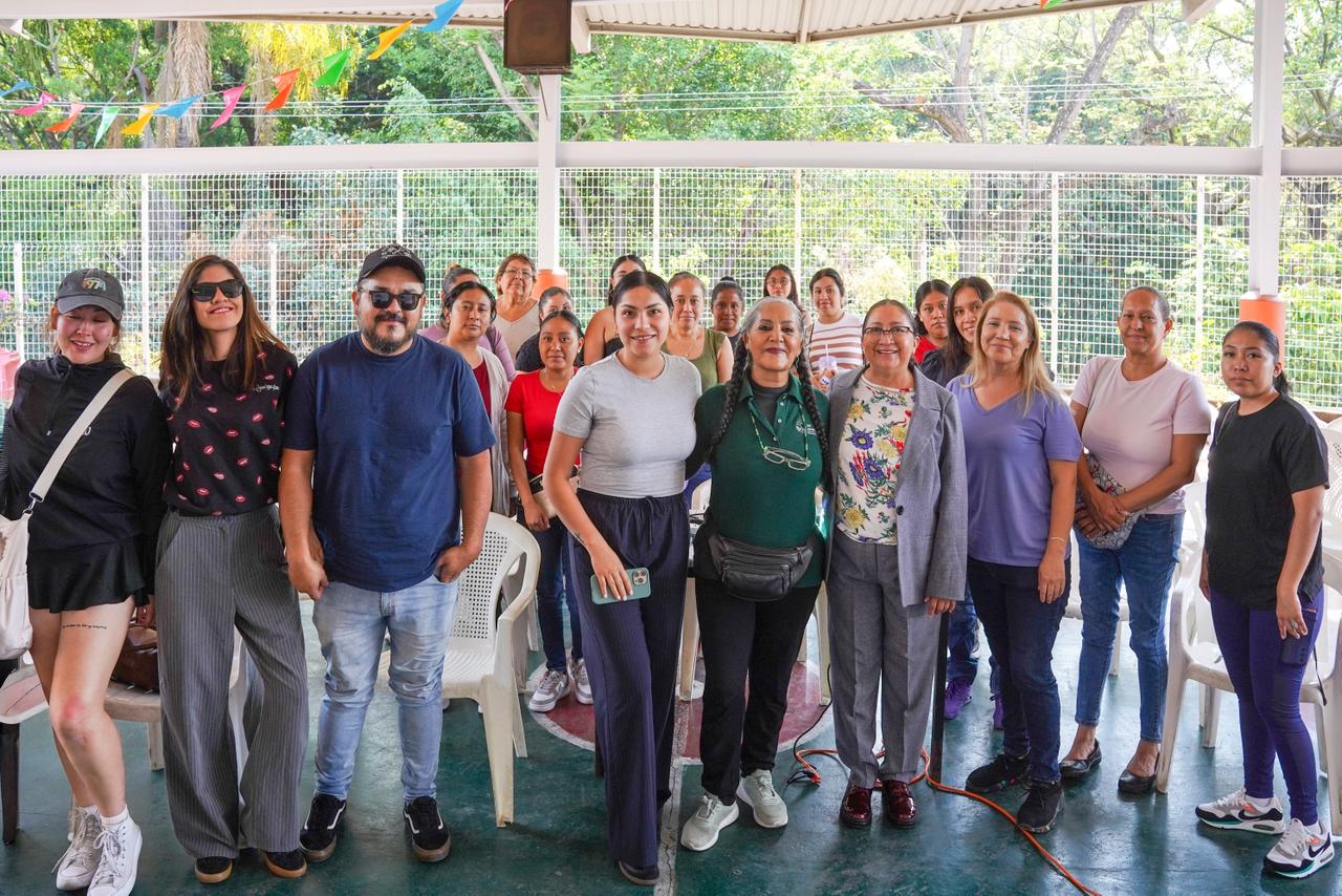 Acerca SEDIF talleres a escuelas para mejorar la comunicación y convivencia familiar