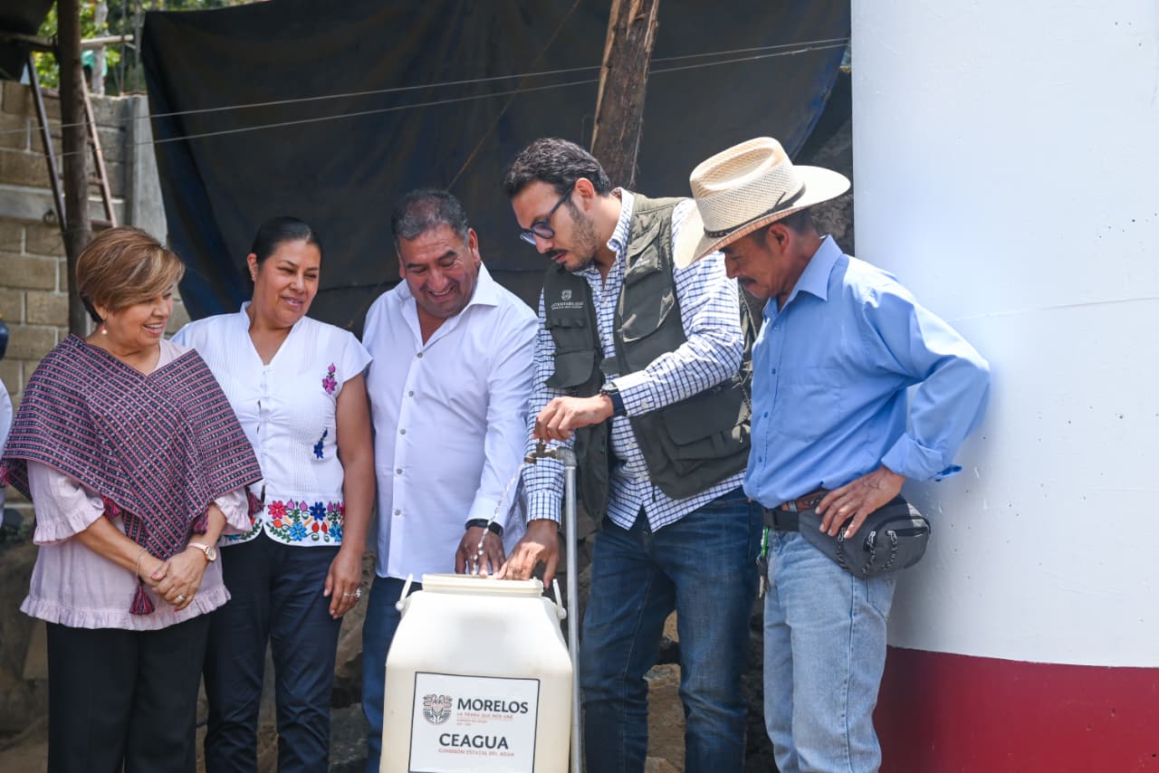 Dota Gobierno de Morelos de tanques de almacenamiento de agua a comunidades de Huitzilac