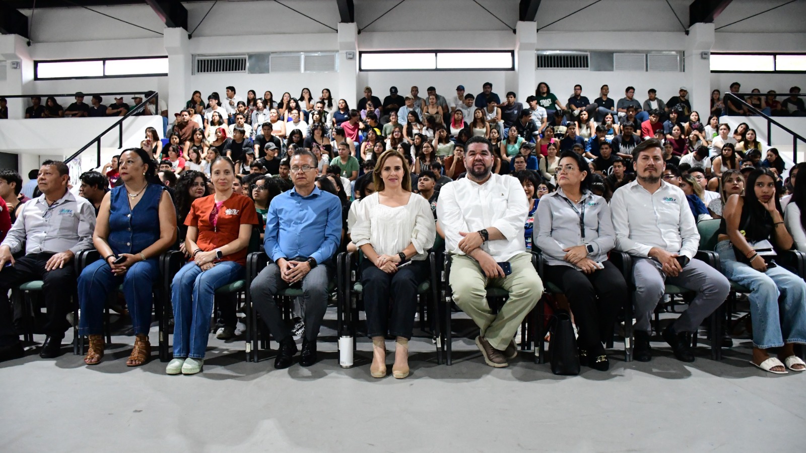 Cuenta UTEZ con programa de vinculación profesional para egresados