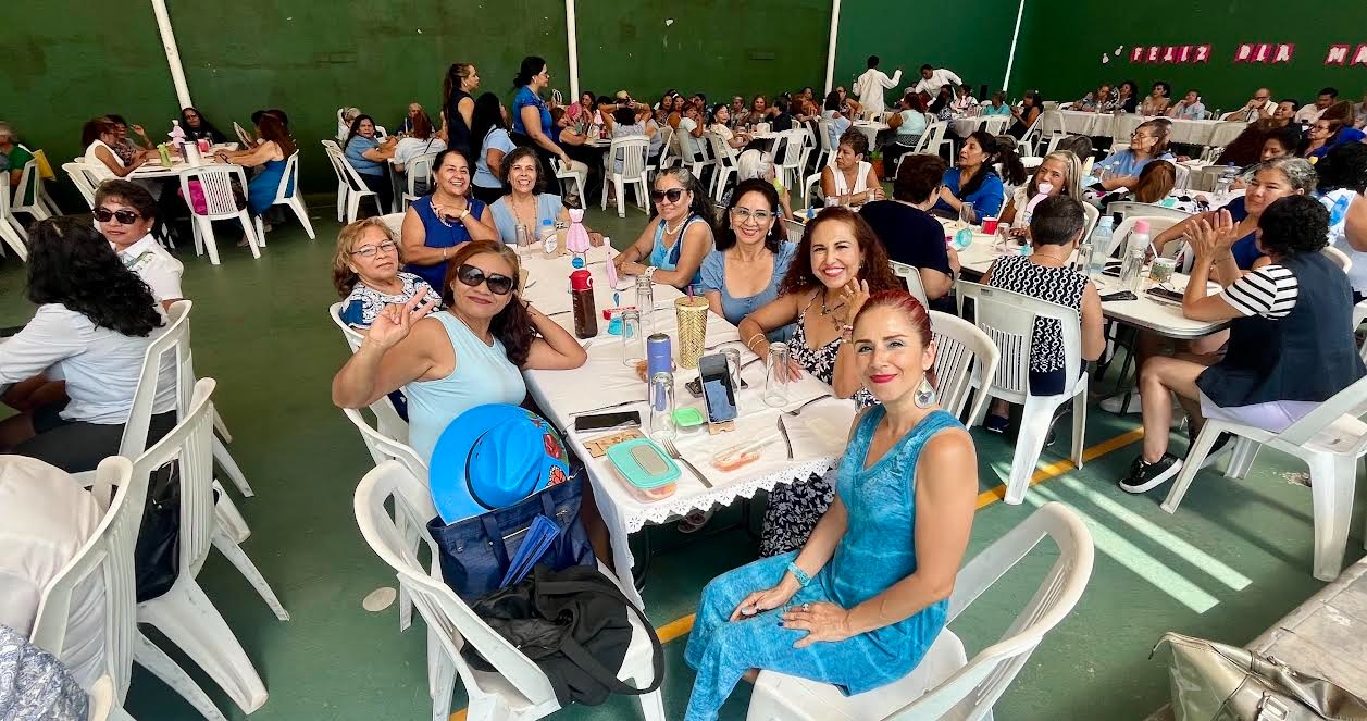 Reconoce Casa de Día del Instituto de Crédito a las madres y abuelitas jubiladas