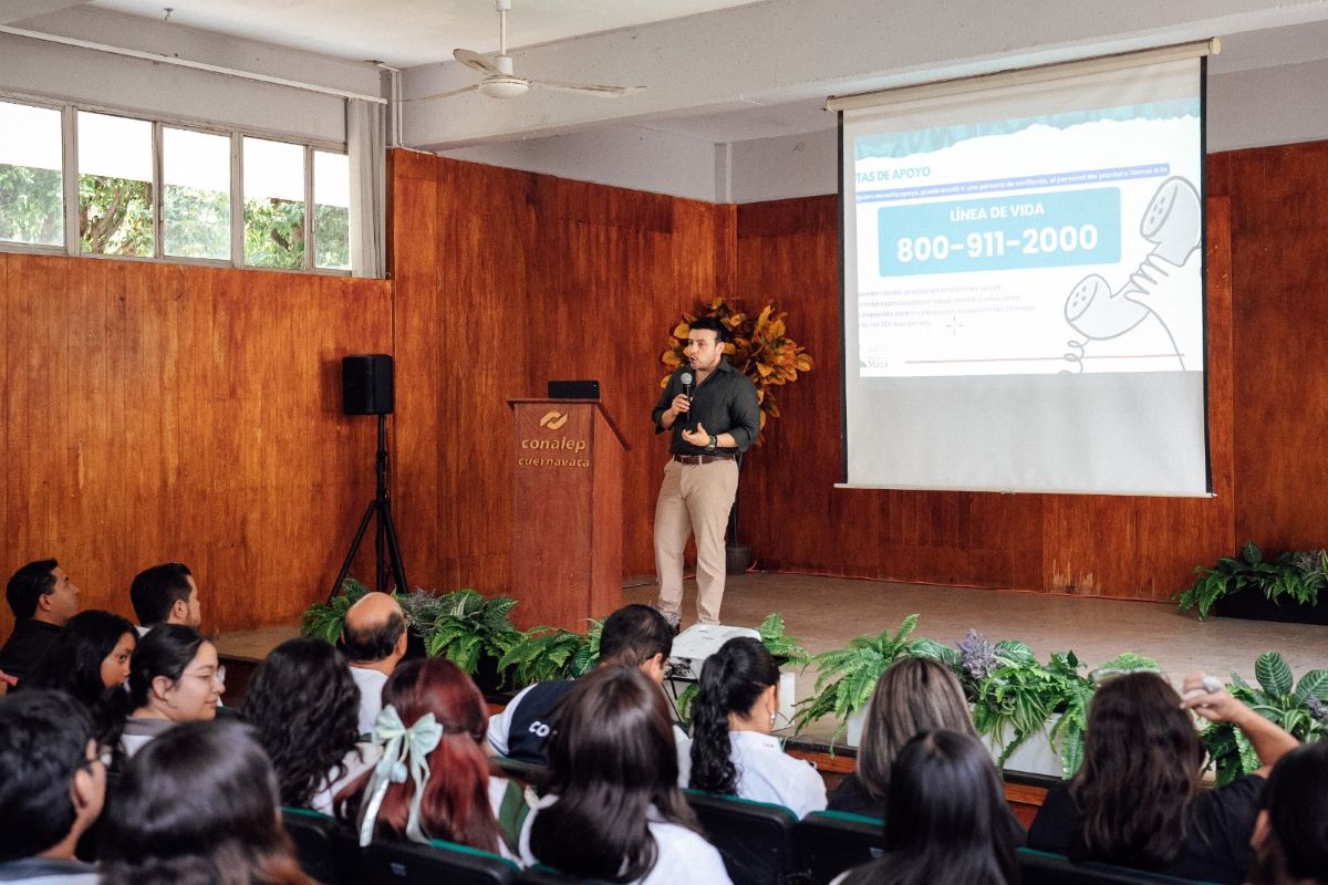 Participan alumnos de Conalep en charla “El ABC de las Emociones”