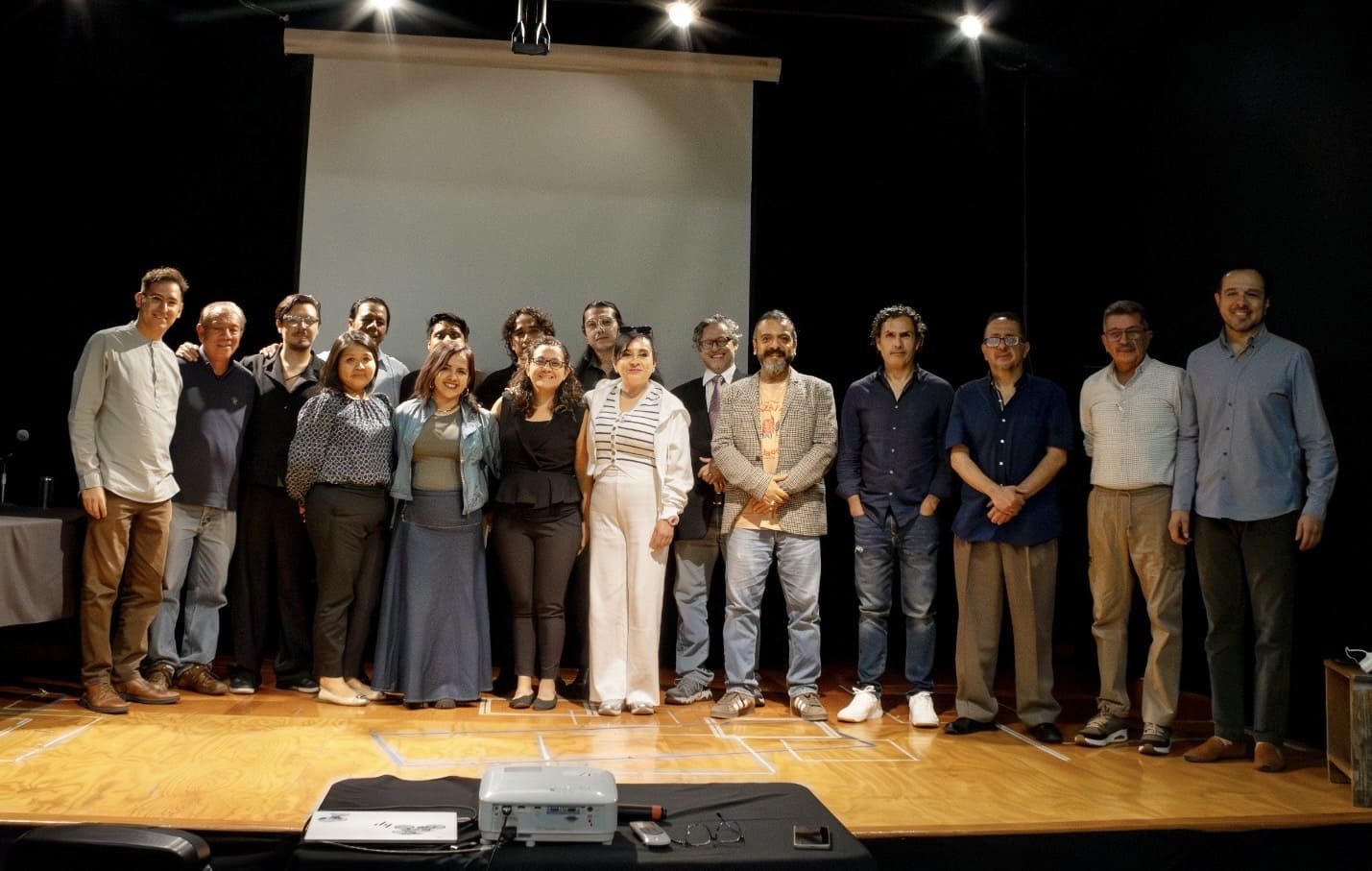 Reúne CMA voces académicas y artísticas en torno a la creación musical