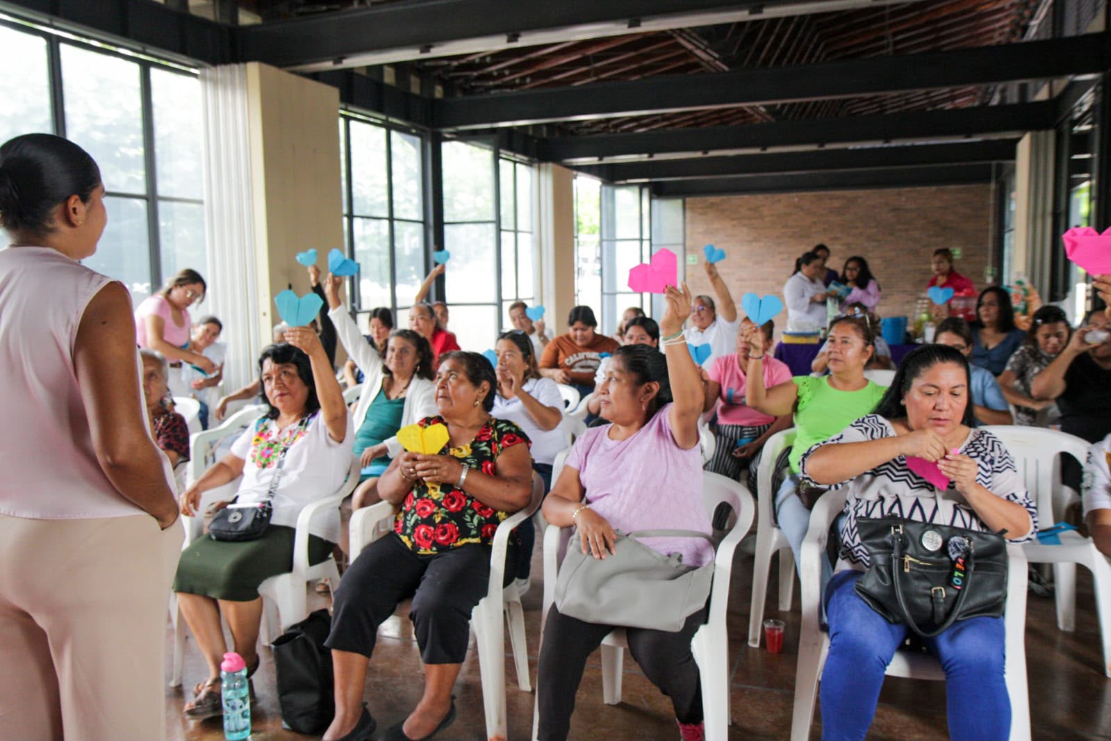 Articula Secretaría de las Mujeres redes comunitarias para la construcción de paz