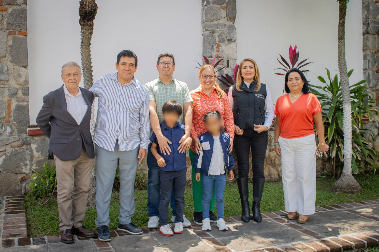 Garantiza SEDIF derecho de dos hermanos a crecer en una familia