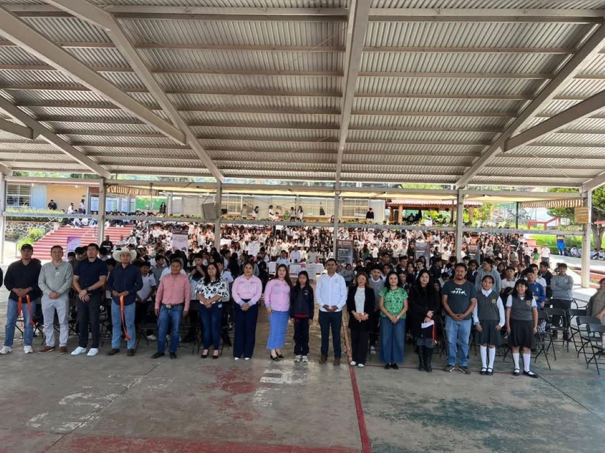 Realiza SIPINNA Morelos feria de valores en Tetela Del Volcán mediante cultura de paz y participación de adolescentes
