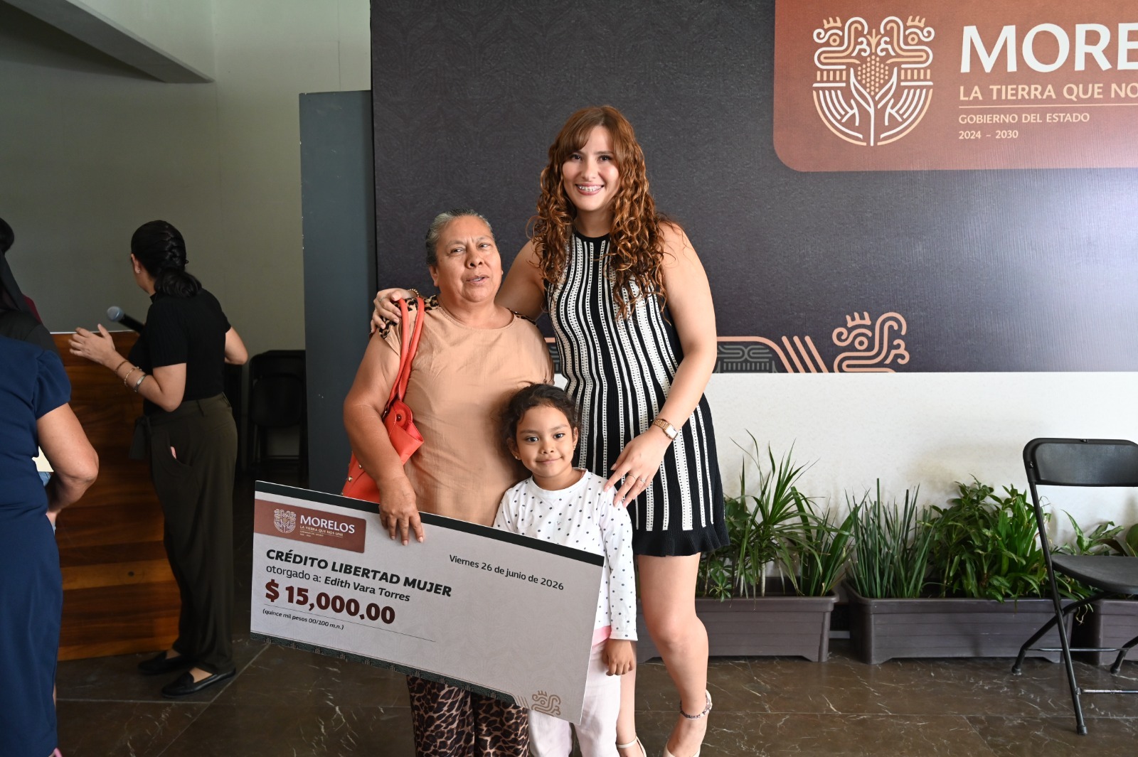 Fomentan Gobierno de Morelos y FINABIEN autonomía de mujeres a través de financiamientos