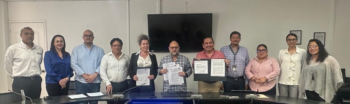 Firma convenio Instituto de Crédito con empresas de autos y seguros que benefician a las y los afiliados