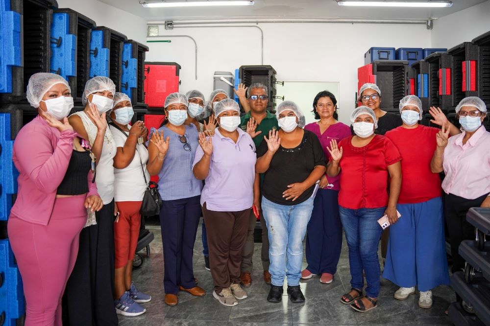 Garantiza SEDIF la alimentación escolar de más de siete mil estudiantes diariamente