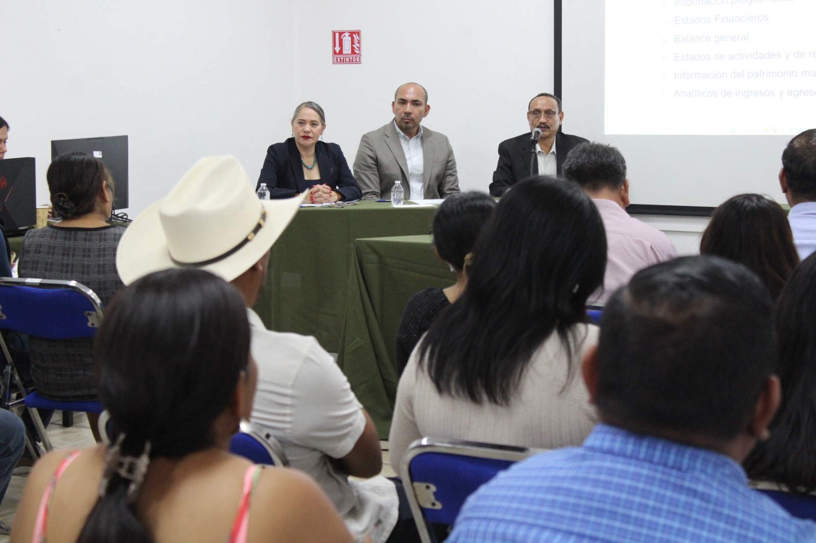 Acuerdan Gobierno Estatal y comunidad jornadas de capacitación para acompañar el proceso de Tetelcingo