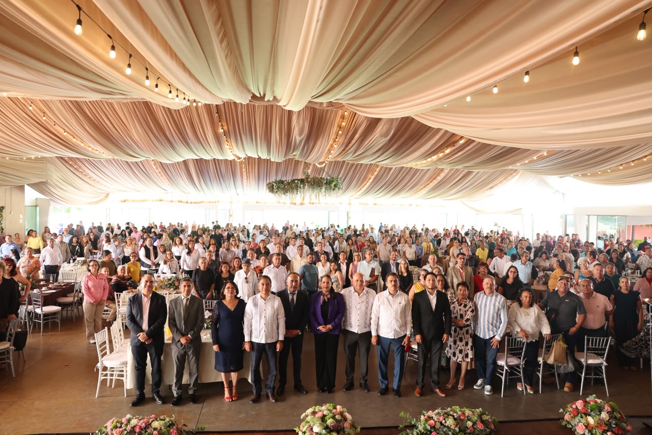  Reconoce Gobierno de Morelos trayectoria y aportación social del personal de apoyo y asistencia a la educación