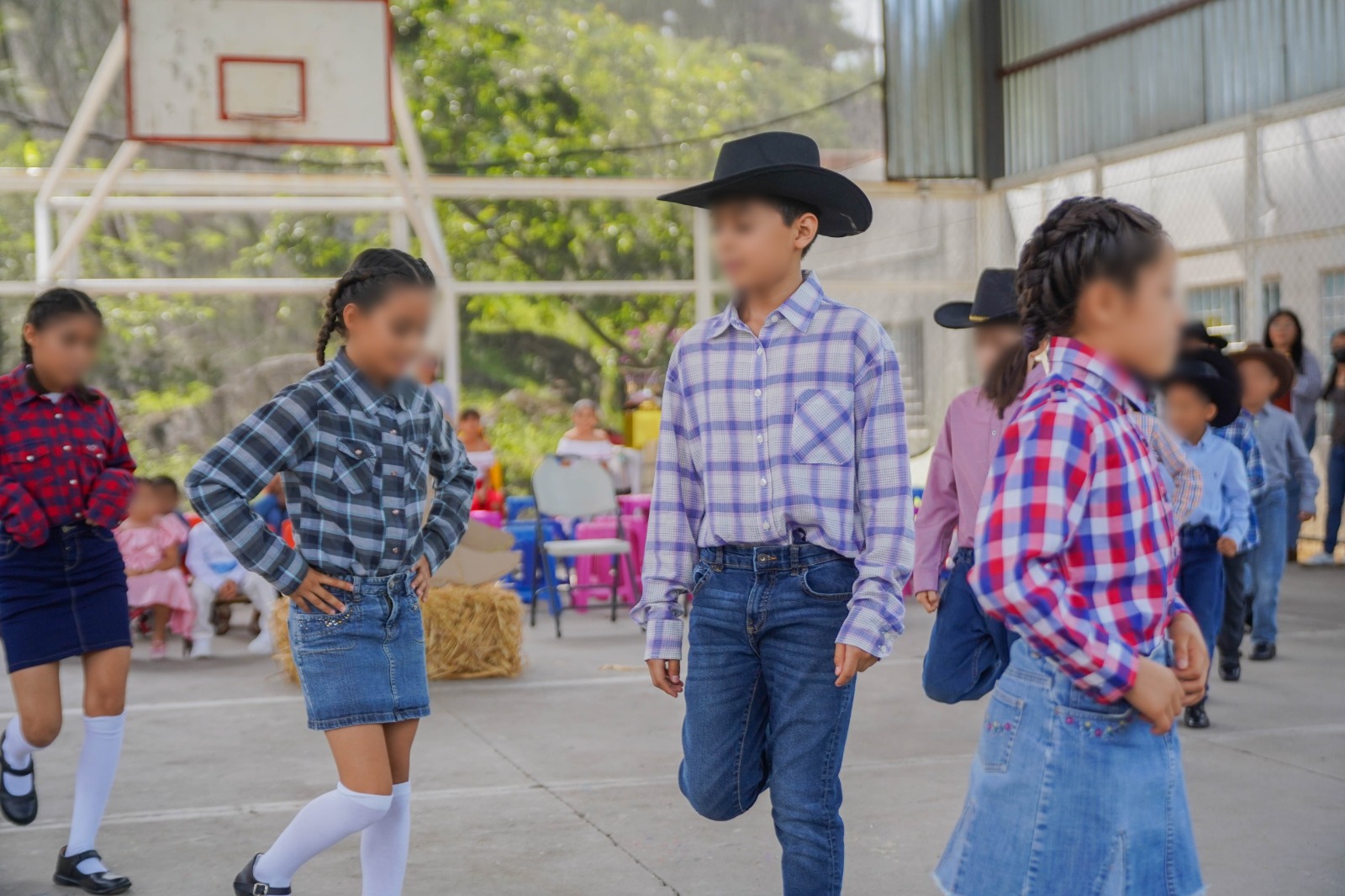 Acompaña SEDIF graduación de niñas y niños del centro de asistencia morelense para la infancia