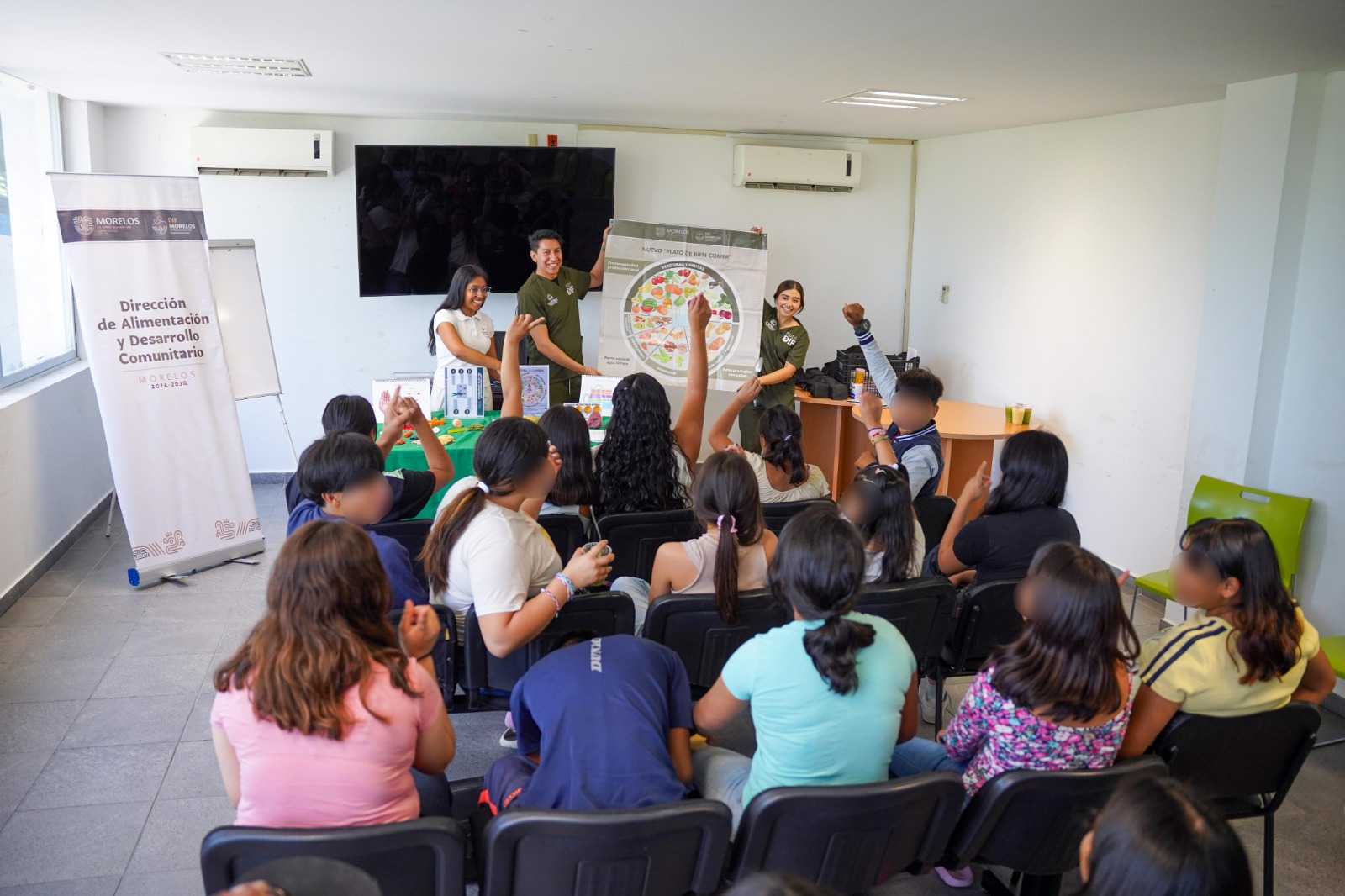  Brinda SEDIF atención jurídica, orientación psicológica, alimentación y rehabilitación física a jóvenes morelenses